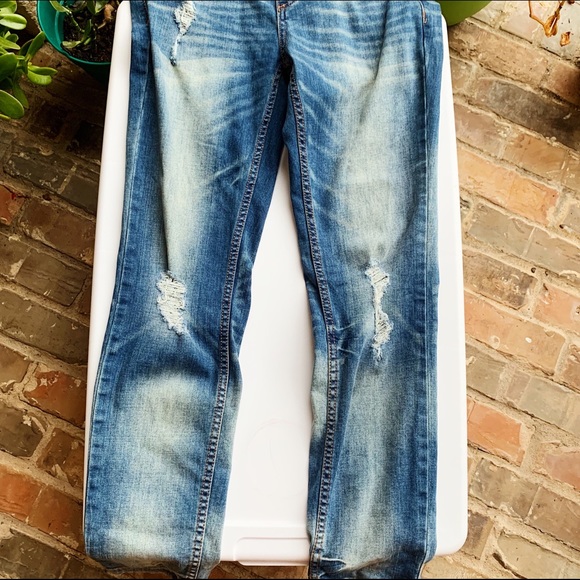 Free People Distressed Jeans 👖 - Picture 2 of 3
